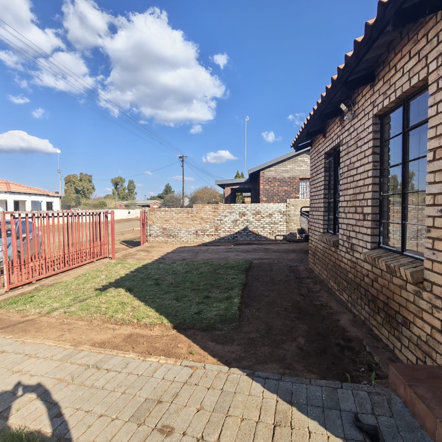 To Let 2 Bedroom Property for Rent in Kuruman Northern Cape
